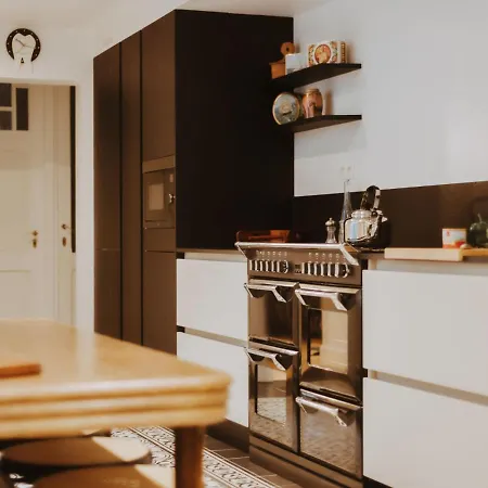 Tatil Evi Historical And Spacious Anais By Interhome